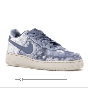 Nike Air Force 1 LV8 Dark Sky Blue